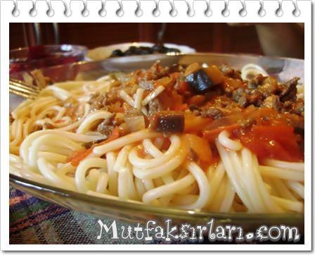 Kıymalı Patlıcanlı Spagetti