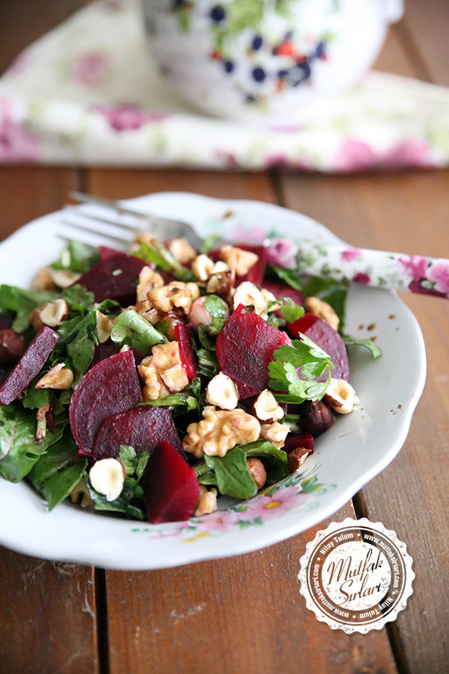 Kırmızı Pancar Salatası (Cevizli Fındıklı)