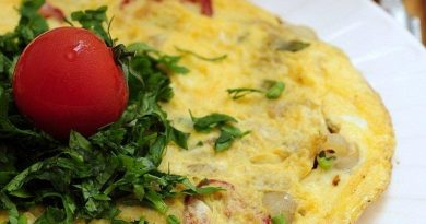 Soğanlı Hindibalı Omlet