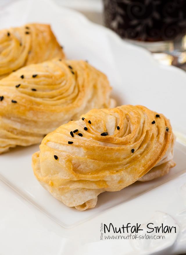 yufkadan midye börek