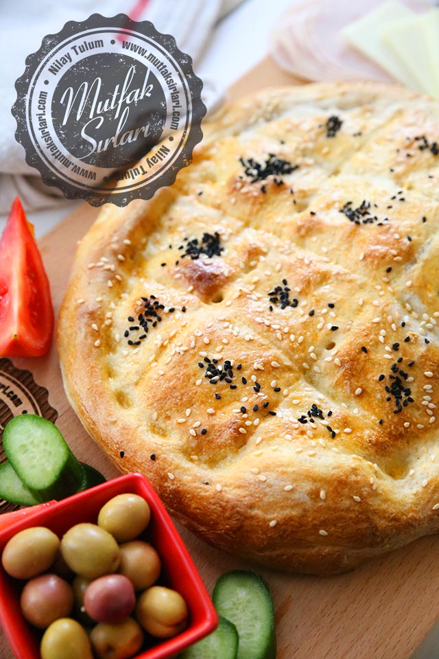 Ev Yapımı Ramazan Pidesi (Ekşi Mayalı)