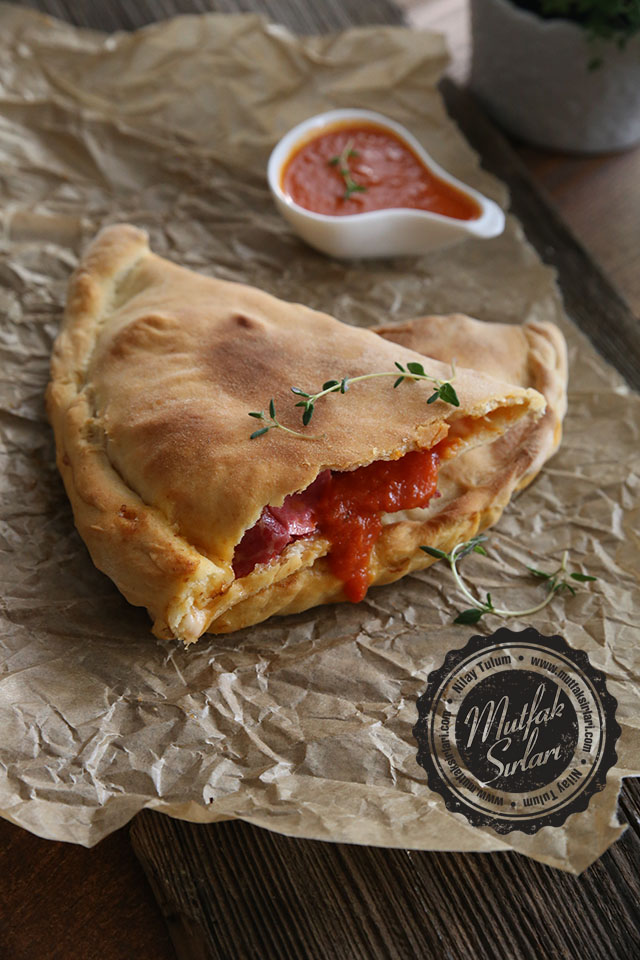 kapali_pizza_calzone