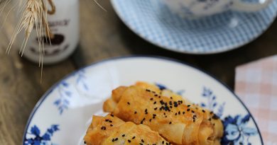 El Açması Tadında Nişastalı Pırasalı Börek