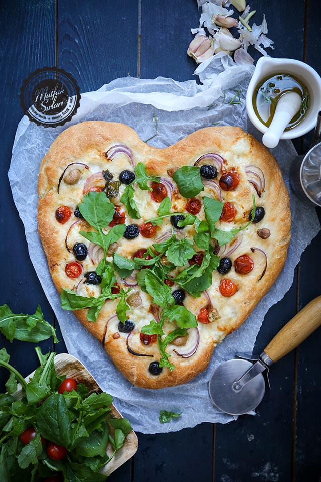 Ünlü İtalyan Ekmeği Focaccia Nasıl Yapılır?