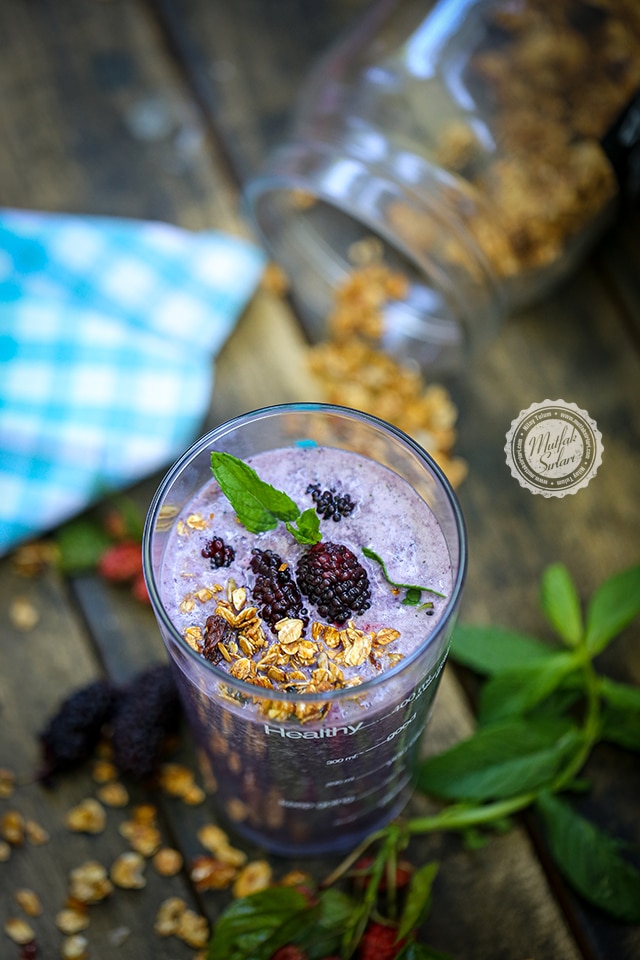 Yulaflı Karadut Smoothie