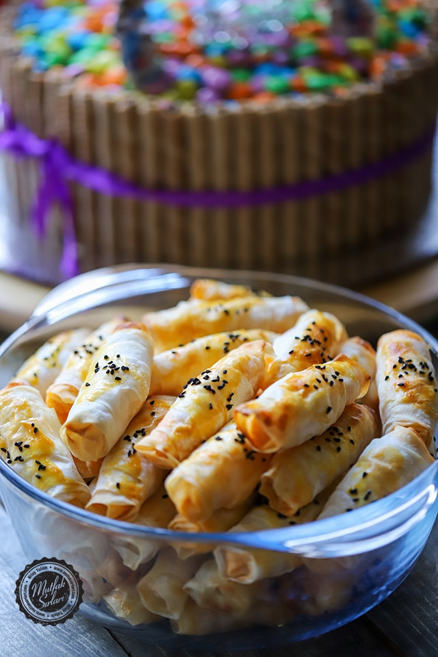 Patatesli Zerdeçallı Mini Börek