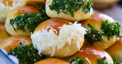 Sakallı Poğaça